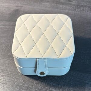 NWOT  Quilted Jewelry Box